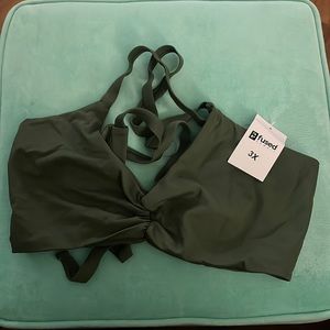 NWT 3x fused Hawaii bikini top in “moss”